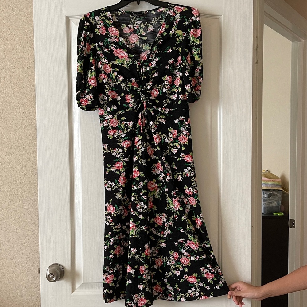 TOPSHOP Floral dress 💃🏻 LIKE NEW